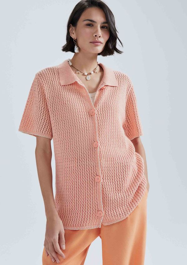 Camisa Feminina Manga Curta Em Tricô - Salmão M