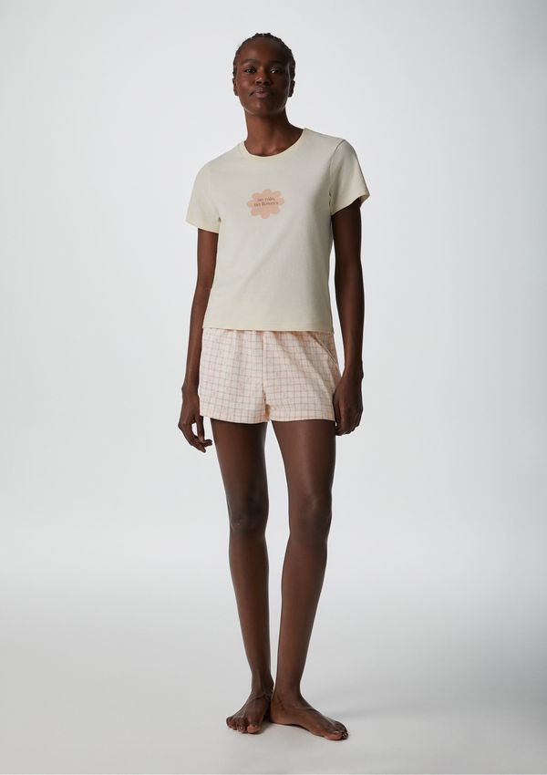 Pijama Curto Feminino Com Estampa - Creme M