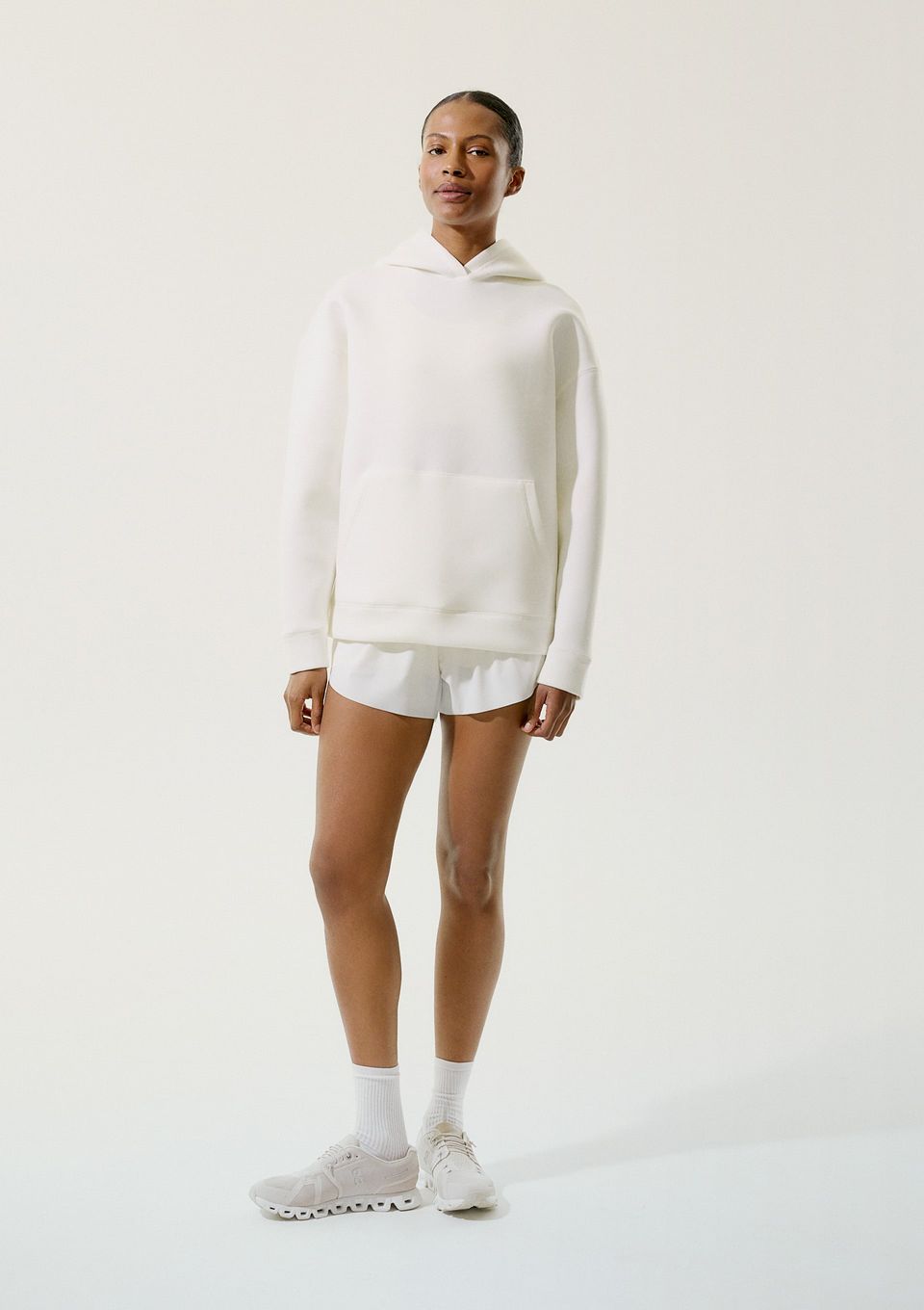 Blusão Esportivo Feminino com Capuz - Off White