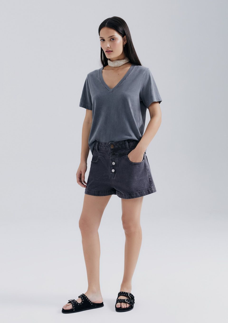 Shorts de Sarja Feminino Estonado - Preto