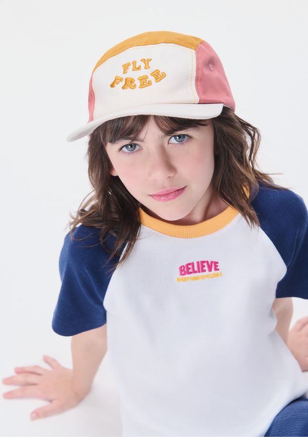 Boné Infantil Unissex Com Recortes E Bordado - Off white M