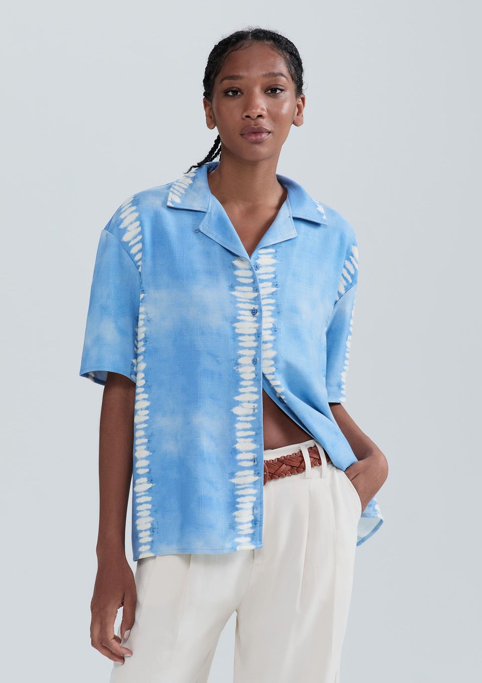 Camisa Feminina Estampada Manga Curta - Azul