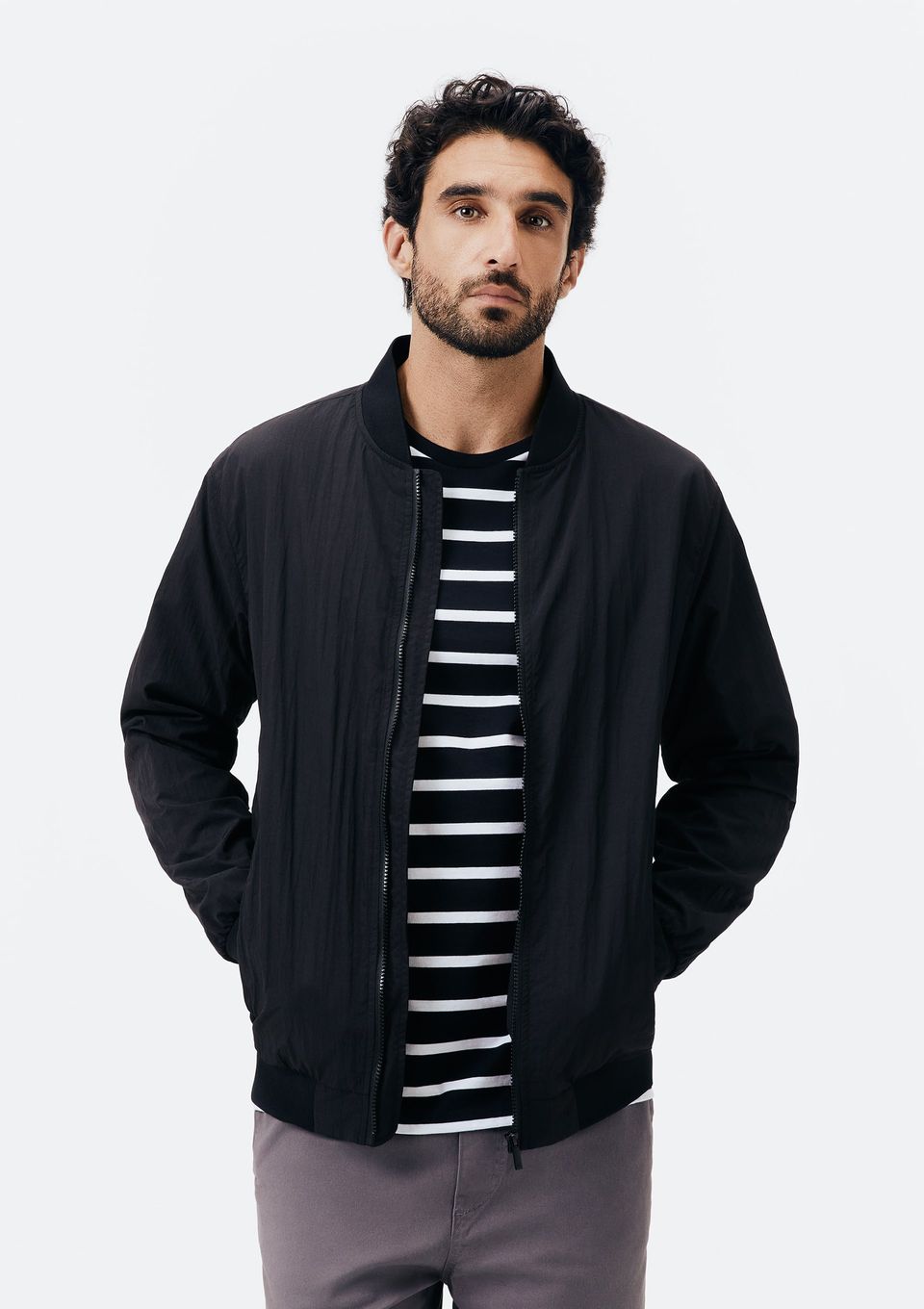 Jaqueta Masculina Bomber em Nylon - Preto
