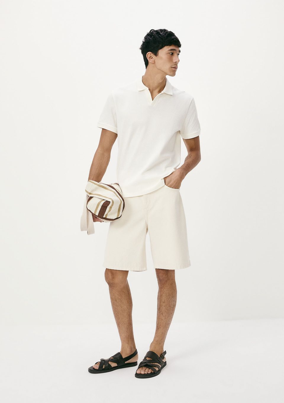 Bermuda Masculina Reta em Sarja - Bege