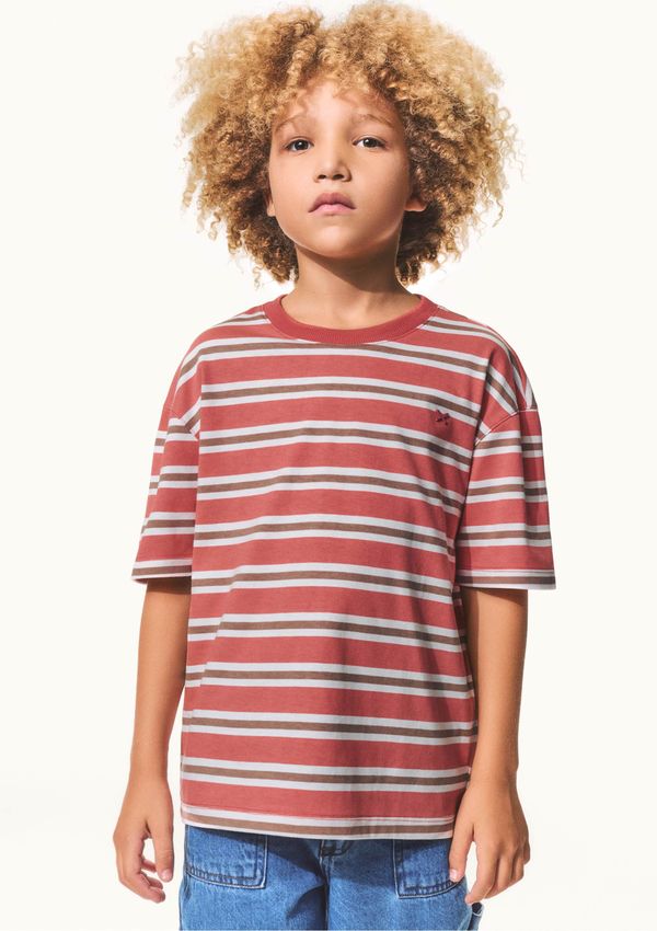 Camiseta Infantil Menino Oversized Com Patch - Vermelho 008