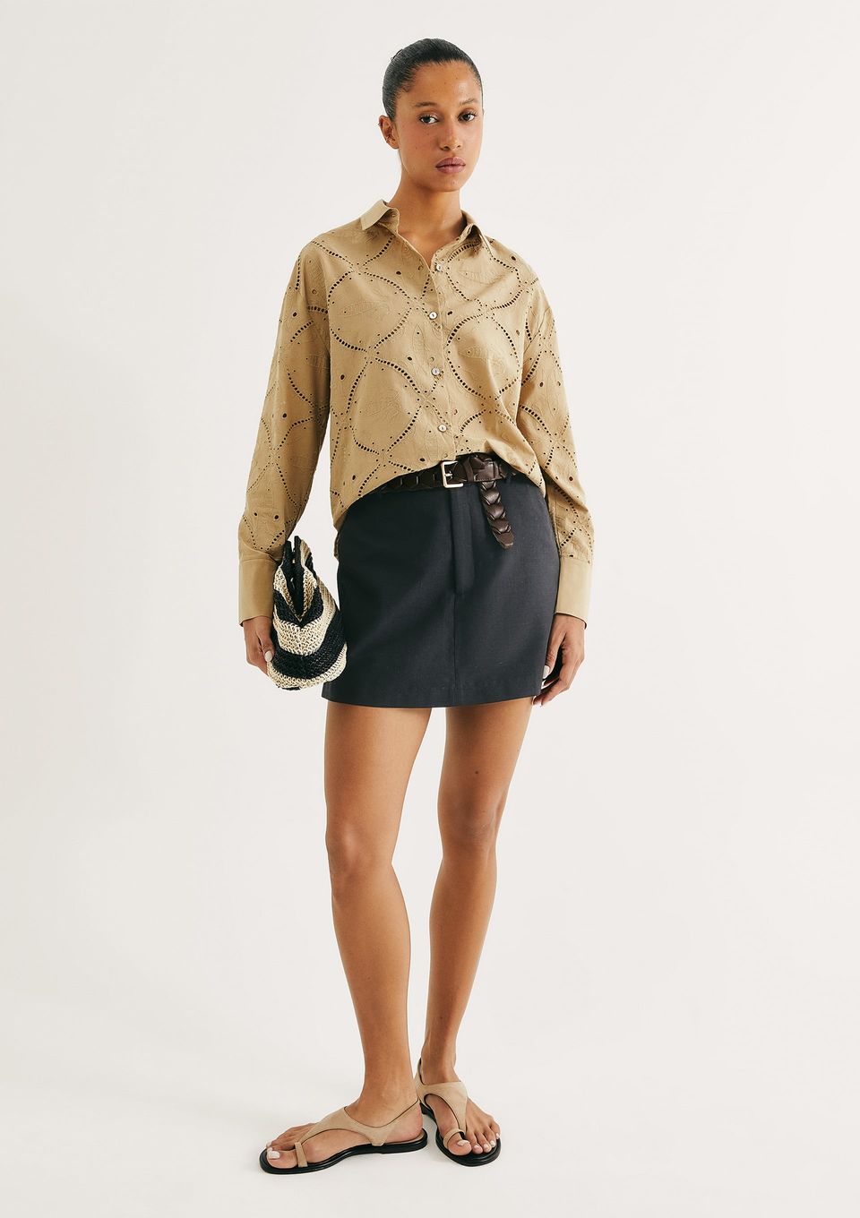 Shorts Saia Reto Cintura Alta - Preto