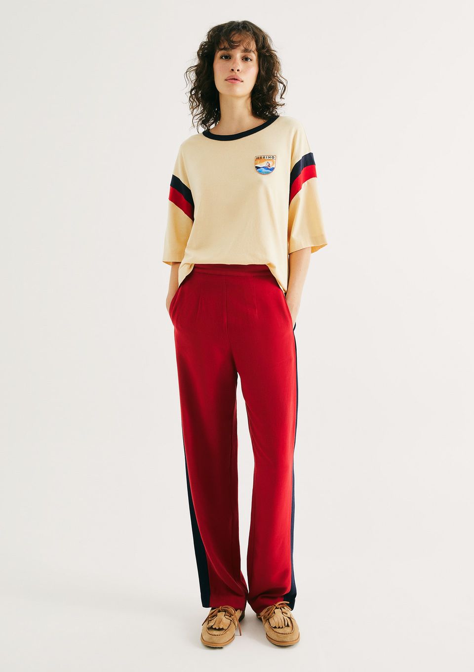 Calça Reta Feminina em Viscolinho - Vermelho