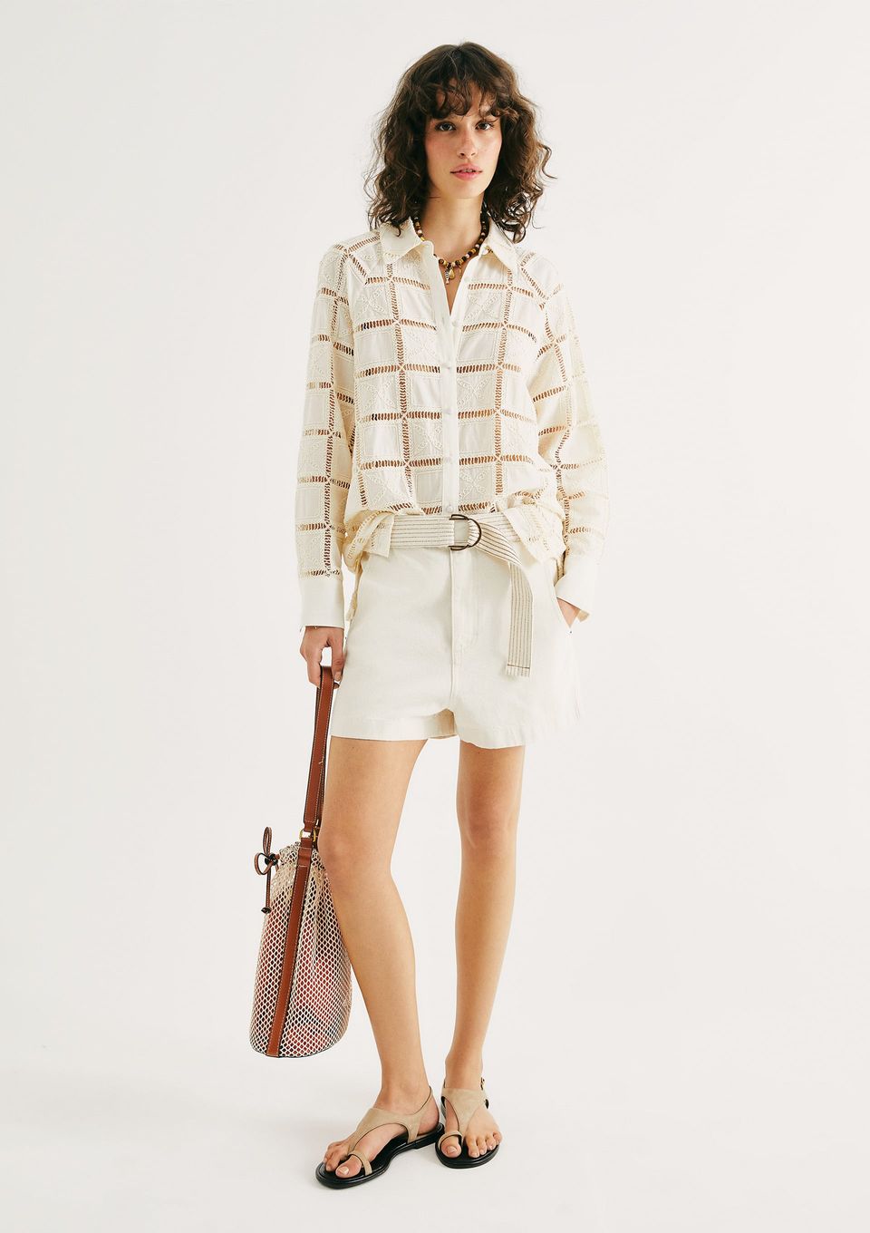 Shorts Feminino em Sarja Cintura Média - Off White