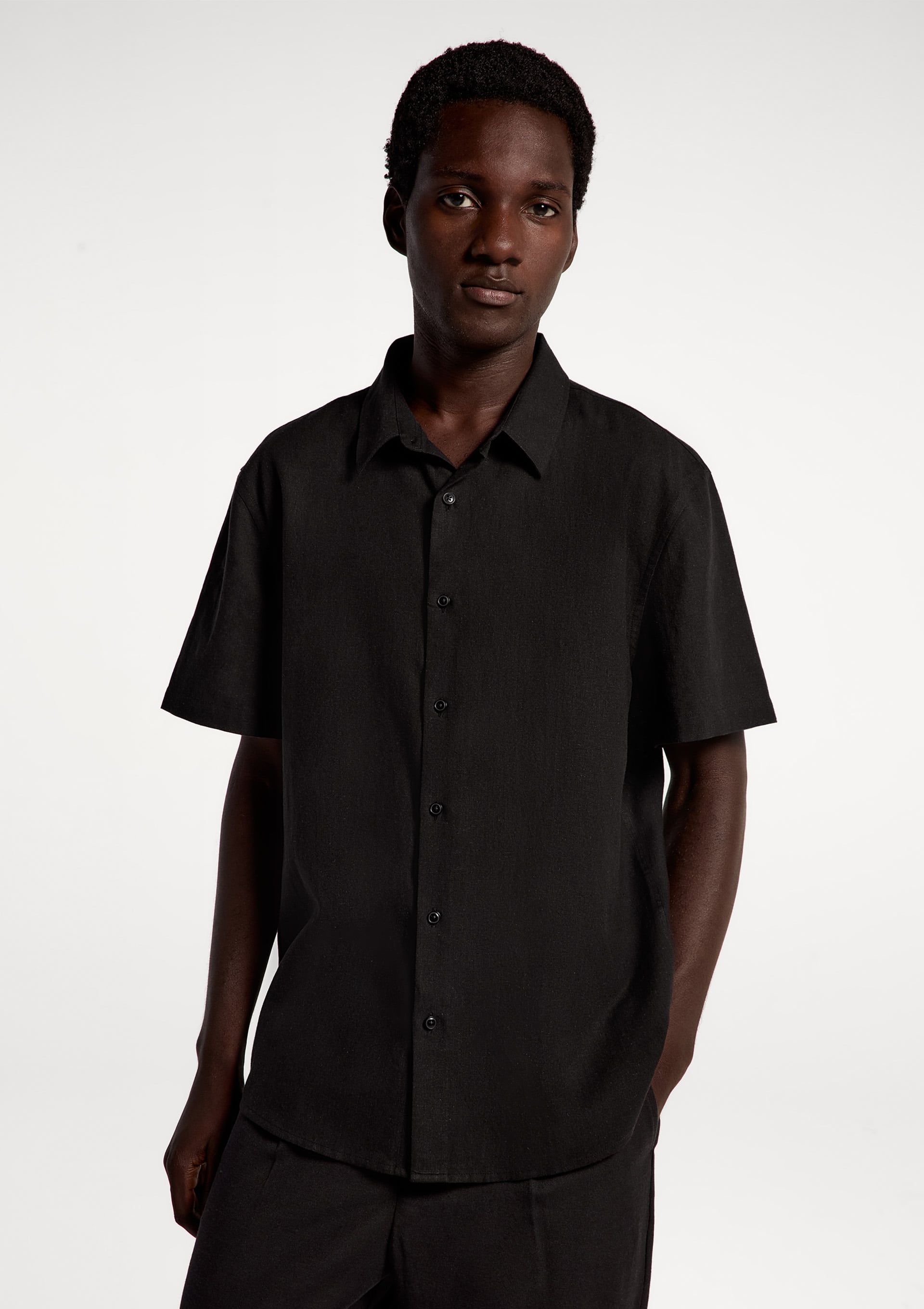 Camisa Masculina Manga Curta Slim Com Linho - Preto