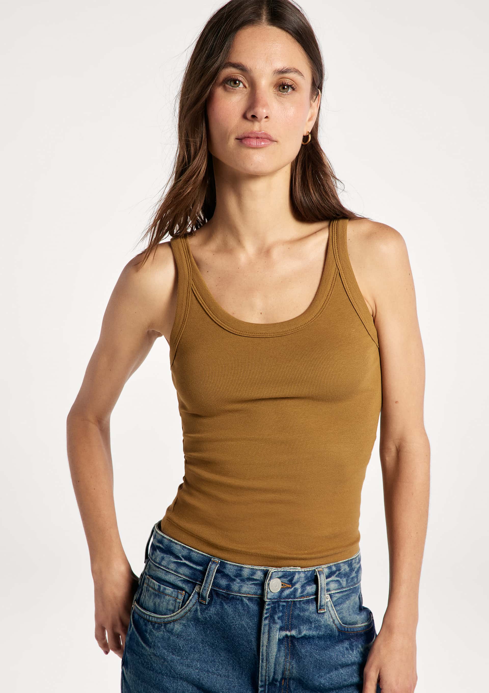 Regata Básica Feminina Slim Rib - Marrom