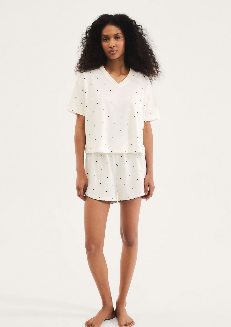 Pijama Curto Feminino Estampado Decote V - Creme