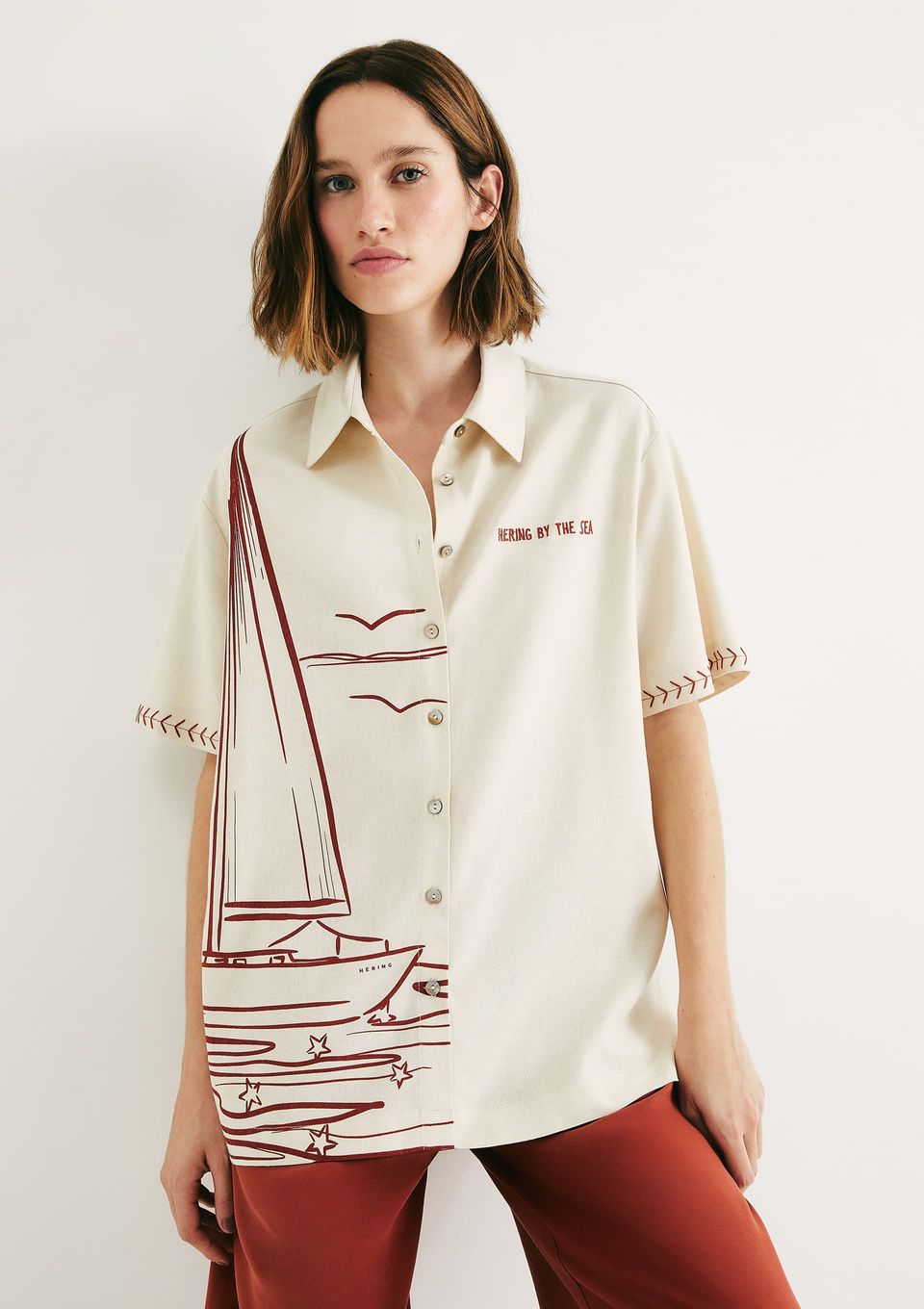 Camisa Feminina Manga Curta Estampada - Creme