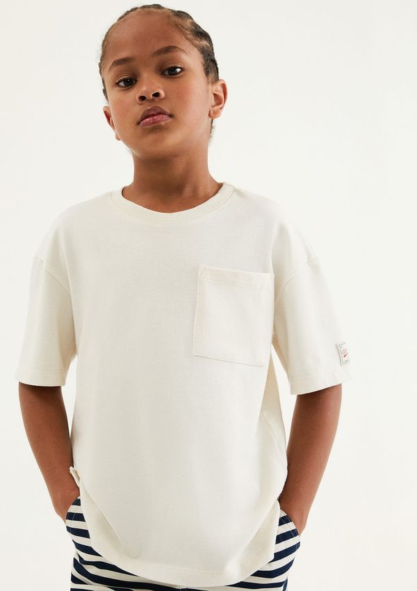 Camiseta Infantil Menino Oversized Com Bolso - Off white 010