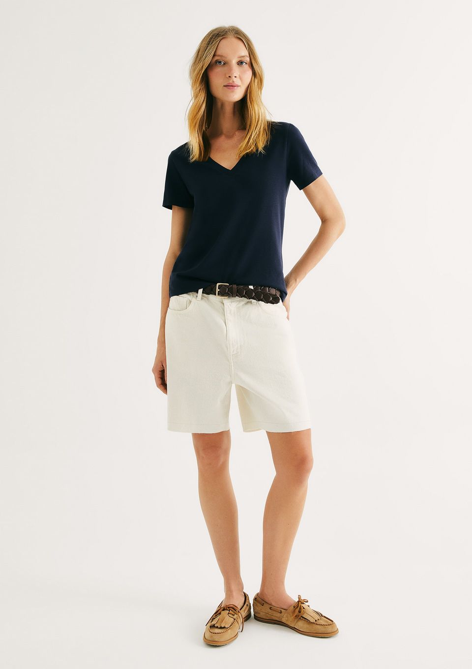 Bermuda Feminina Cintura Média em Sarja - Off White
