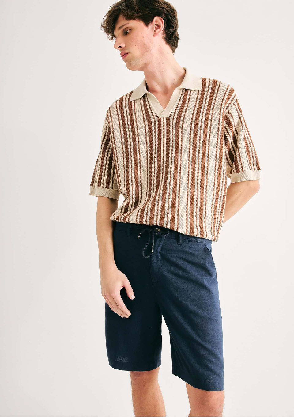Bermuda Básica Masculina Chino em Linho - Azul