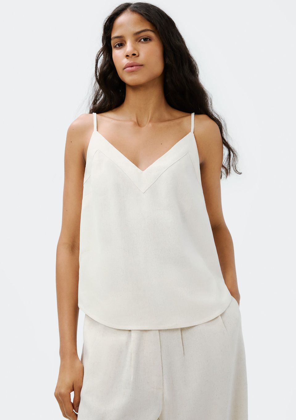 Regata Feminina Decote V em Linho - Off White