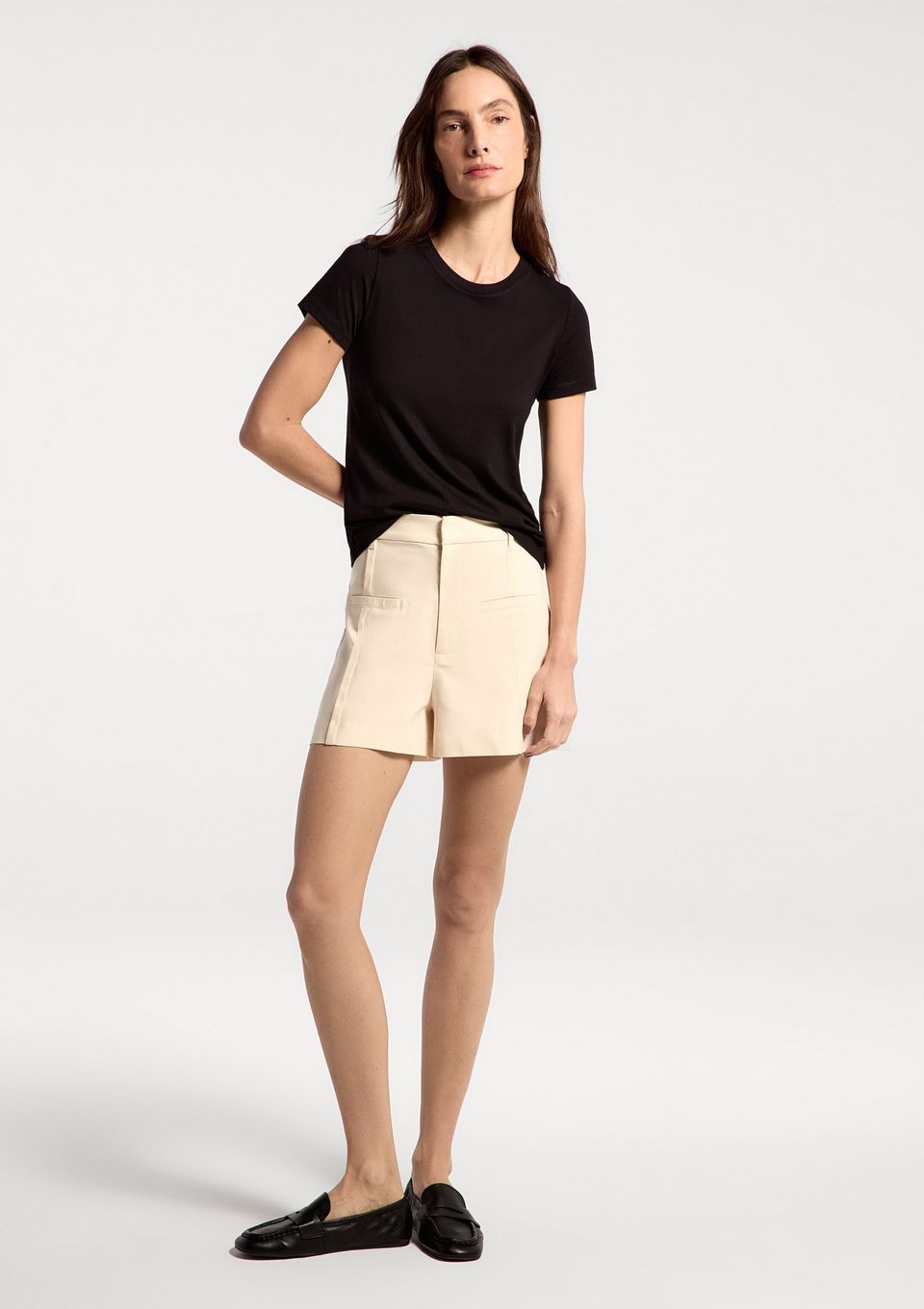 Shorts Feminino em Alfaiataria - Off White
