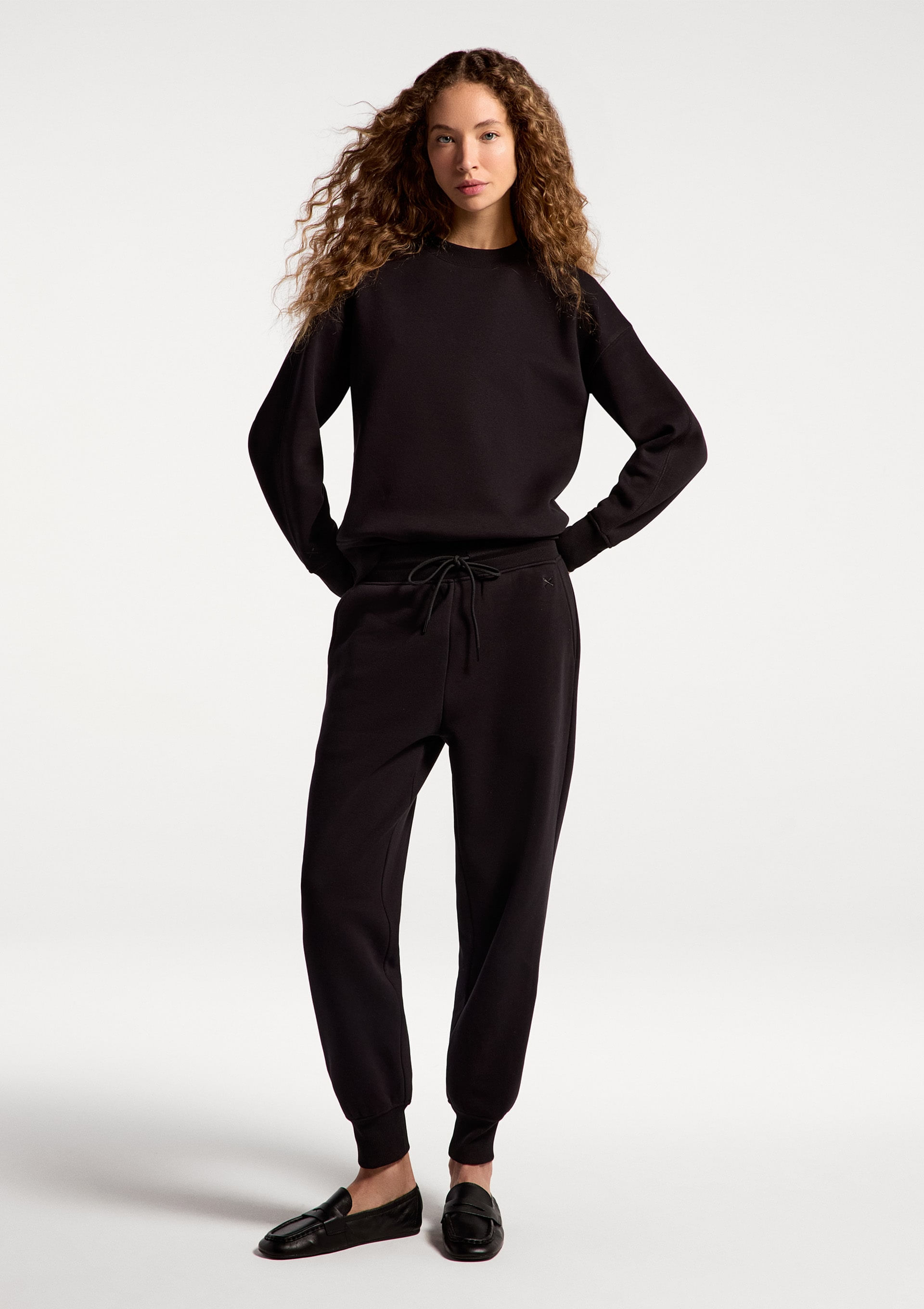 Calça Feminina Jogger Em Moletom - Preto