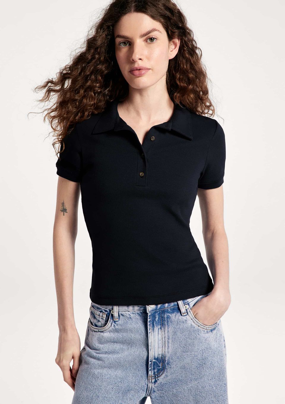 Polo Feminina em Ribana Ultra Soft - Preto