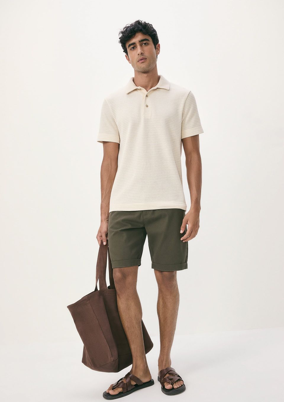 Bermuda Básica Masculina em Sarja com Elastano - Verde