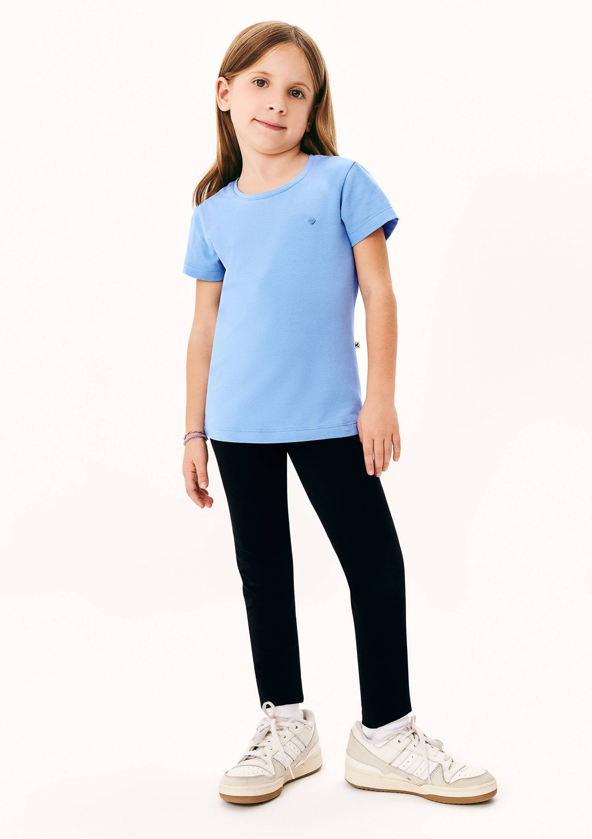 Blusa Básica Infantil Menina com Bordado Coração - Azul — Hering