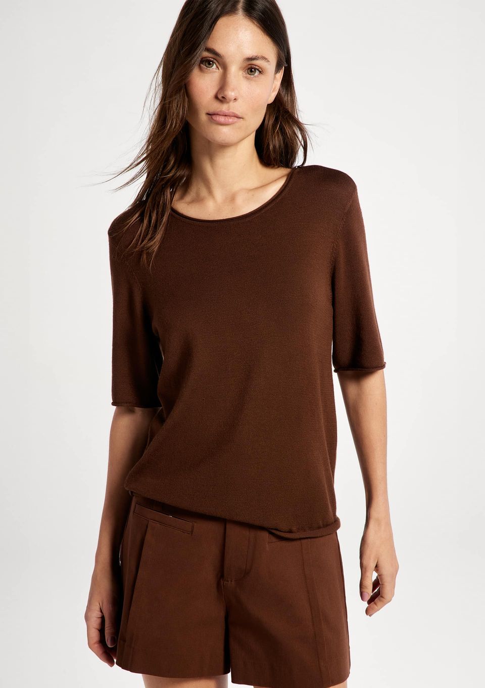 Blusa Feminina Manga Curta em Tricô Leve - Marrom