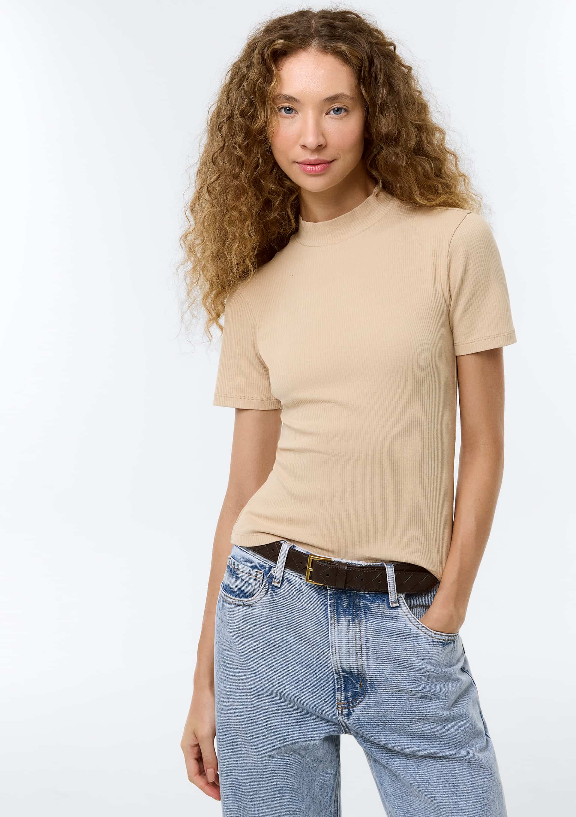 Blusa Feminina Gola Alta Em Ribana Canelada - Bege