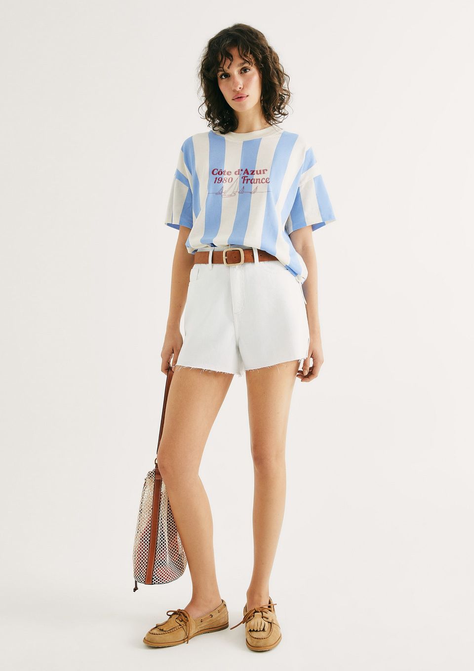 Shorts Feminino Cintura Média em Sarja - Off White
