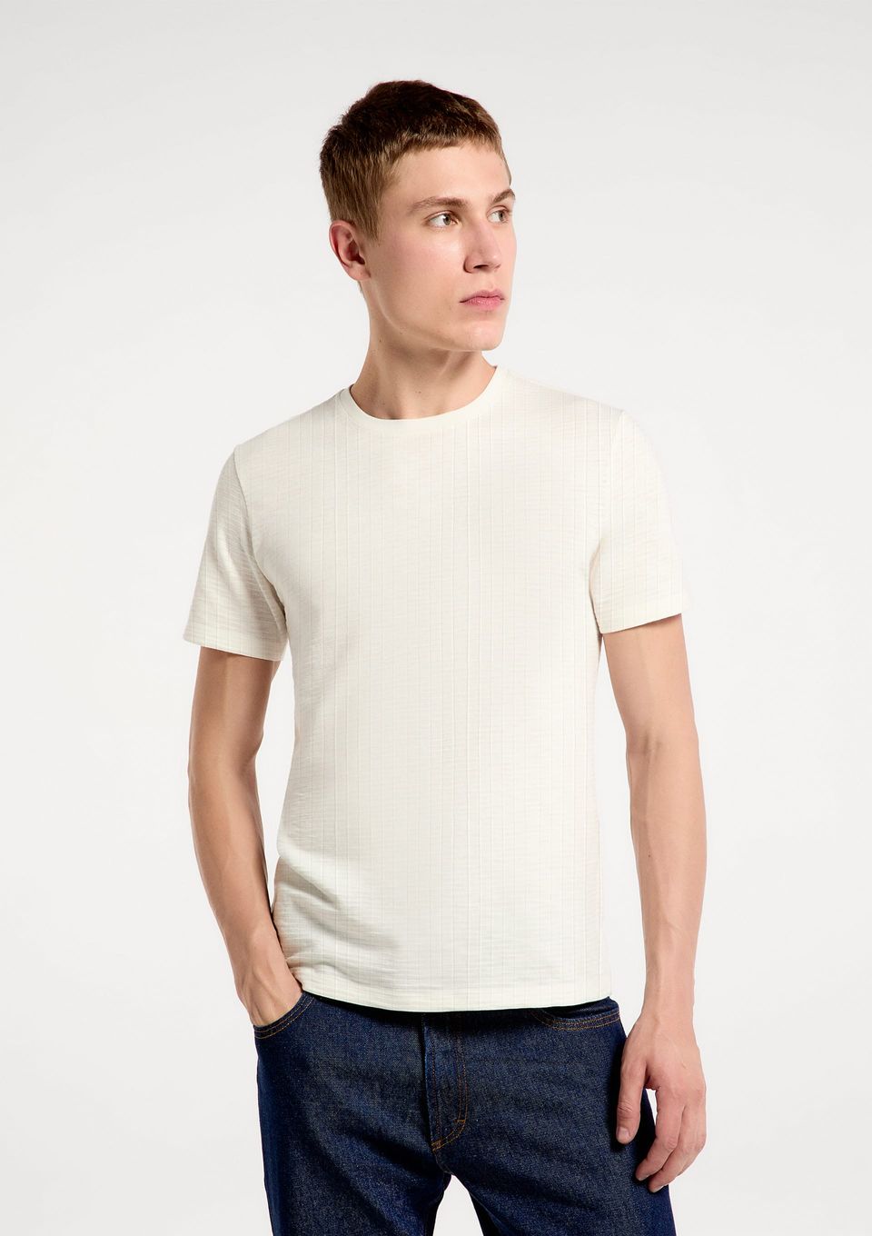 Camiseta Masculina Texturizada em Malha Premium - Off White