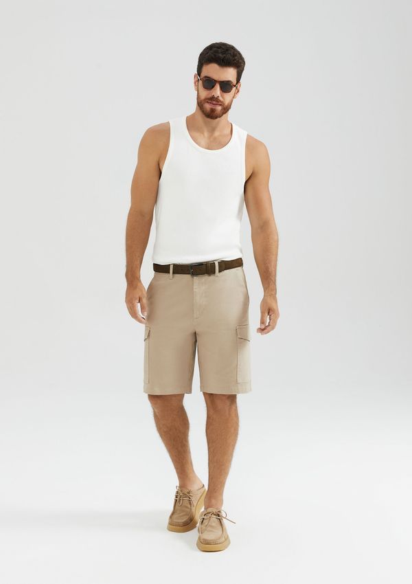 Bermuda Masculina Cargo Em Sarja Peletizada - Bege 038