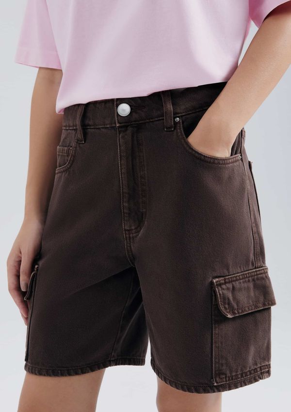 Bermuda De Sarja Feminina Cargo Estonada - Marrom 044
