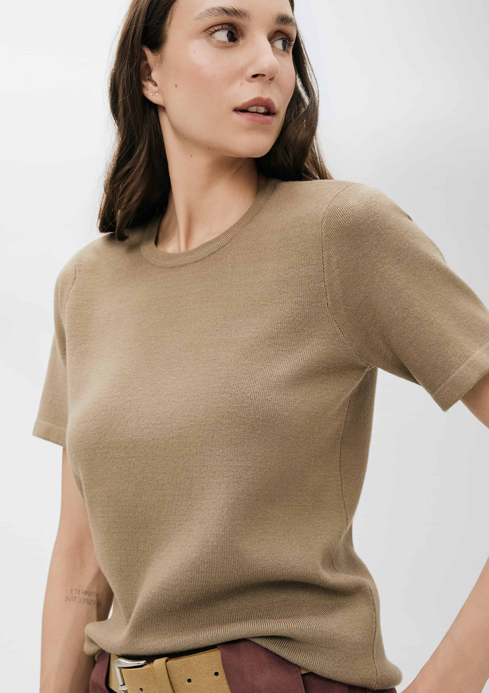 Blusa Feminina Manga Curta Em tricô - Bege