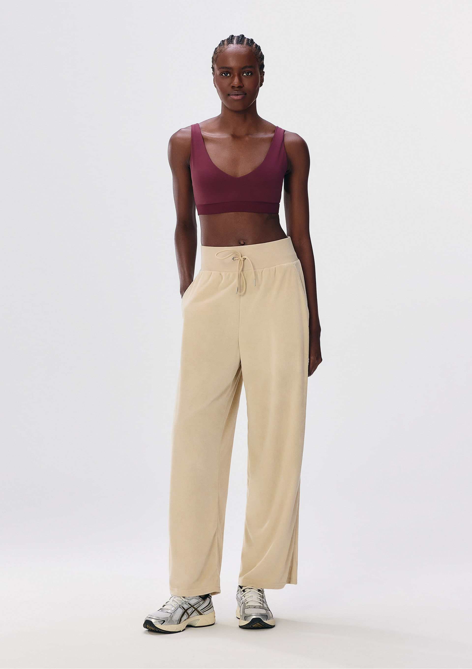 Calça Feminina Pantalona Em Plush - Bege