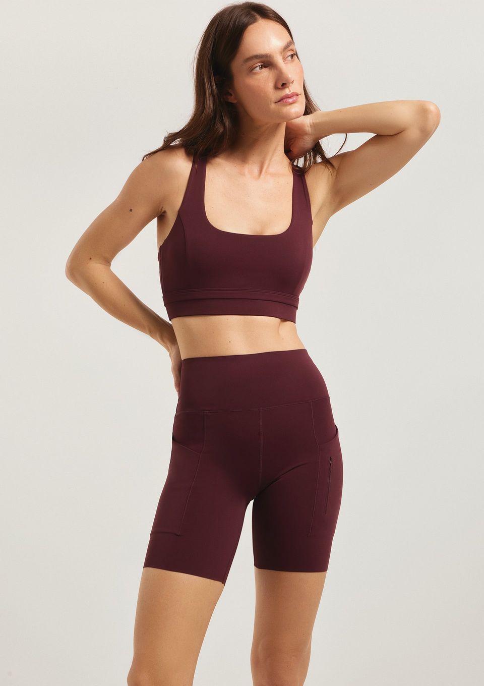 Bermuda Ciclista Feminina 6 Bolsos com Corte A Laser - Vinho
