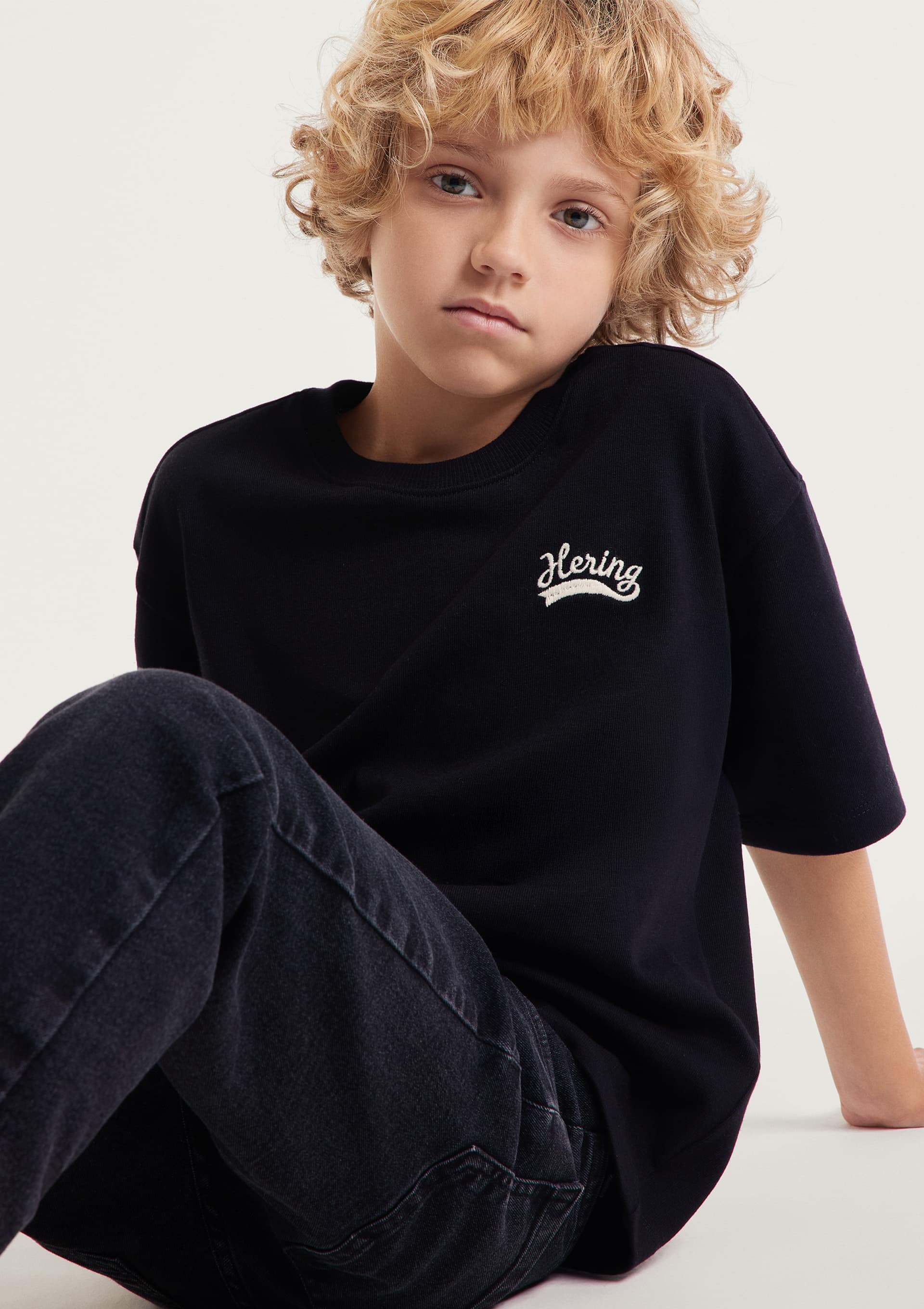 Camiseta Infantil Menino Oversized Bordada - Preto