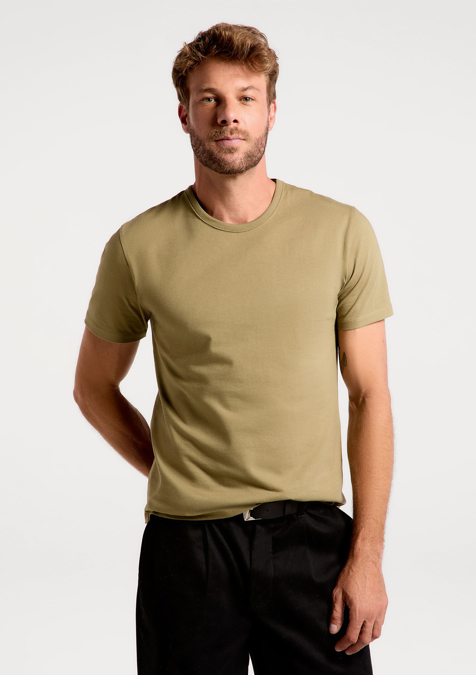 Camiseta Básica Masculina Manga Curta Slim - Verde