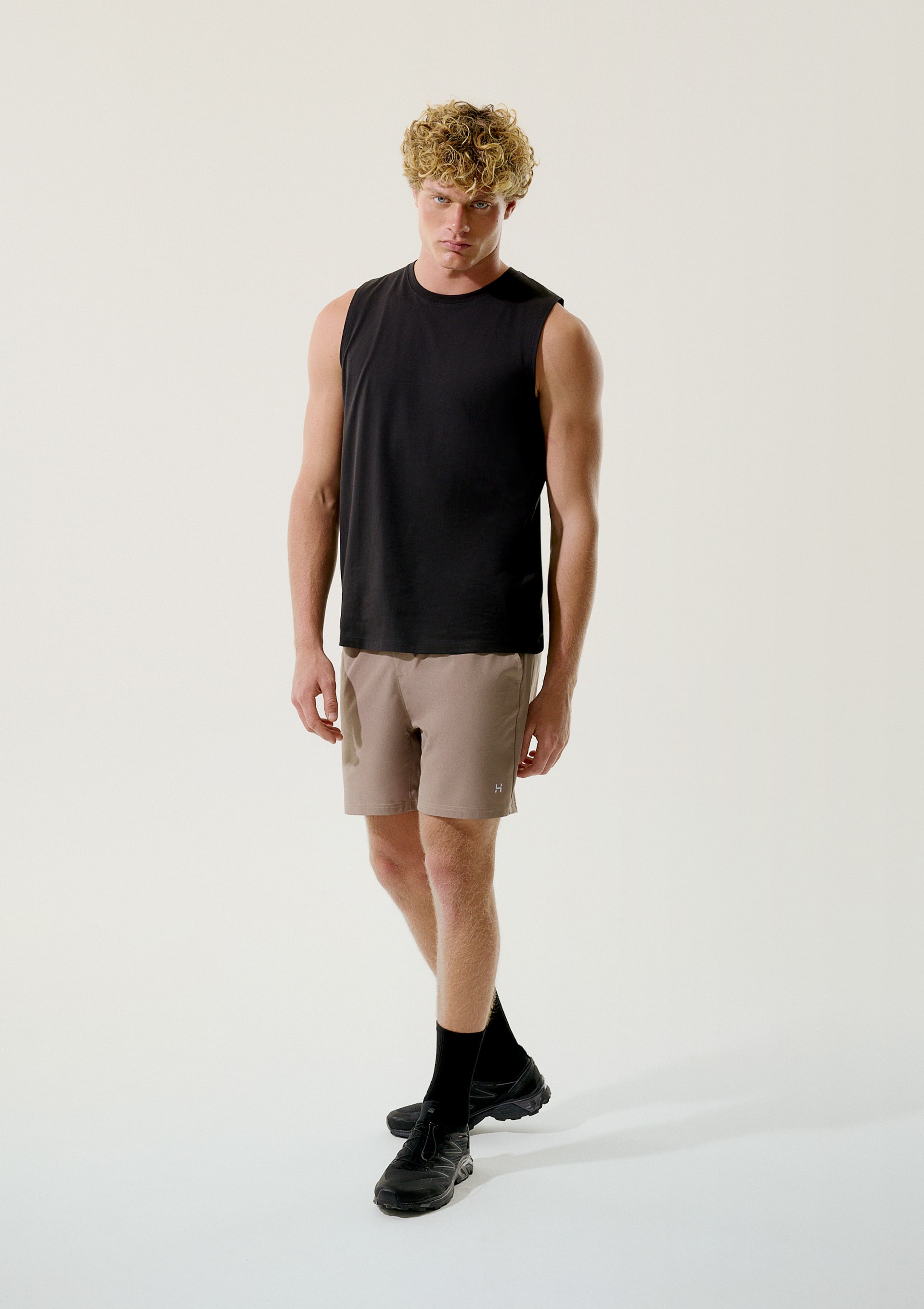 Bermuda Esportiva Básica Masculina Easy Care - Marrom