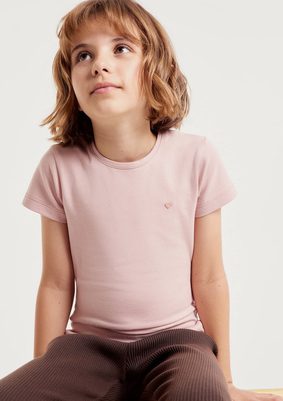 Blusa Básica Infantil Menina Manga Curta Slim com Bordado Coração - Rosa