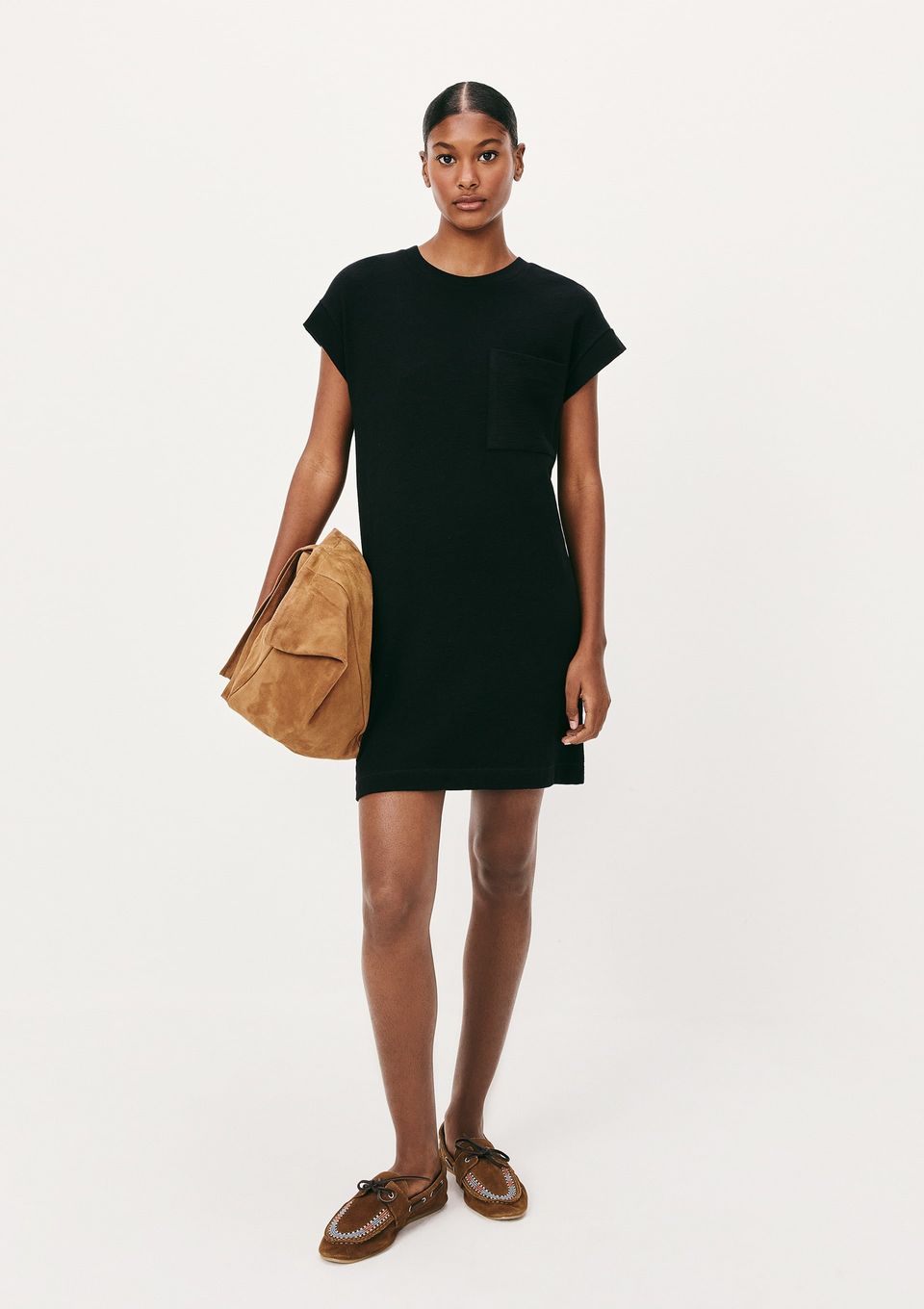 Vestido Básico Curto Texturizado com Bolso - Preto