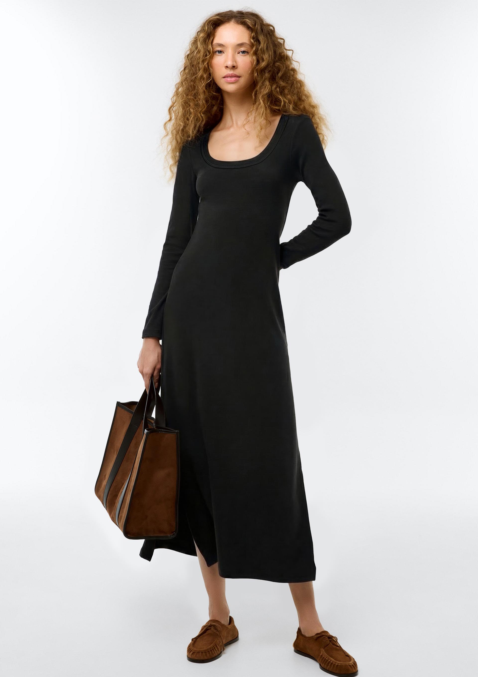 Vestido Longo Em Ribana Canelada - Preto