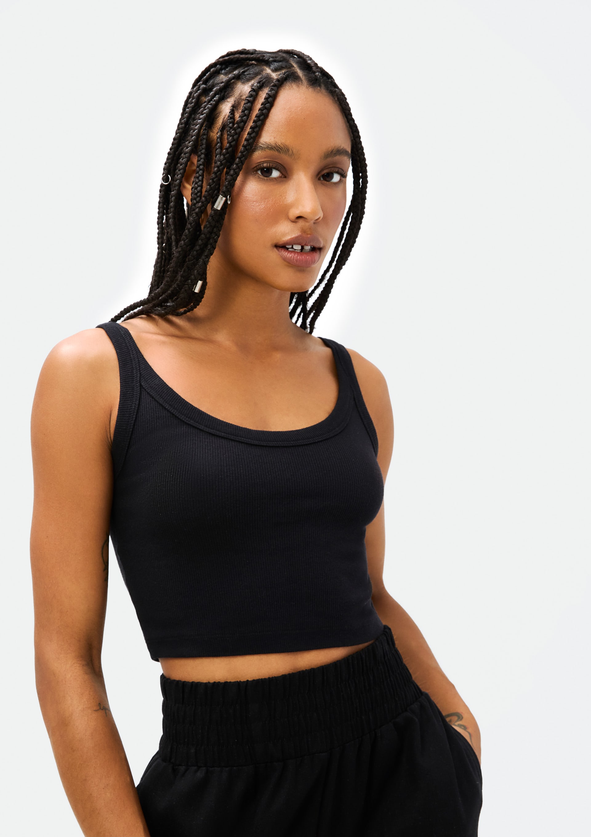 Regata Básica Feminina Cropped Em Ribana Canelada - Preto