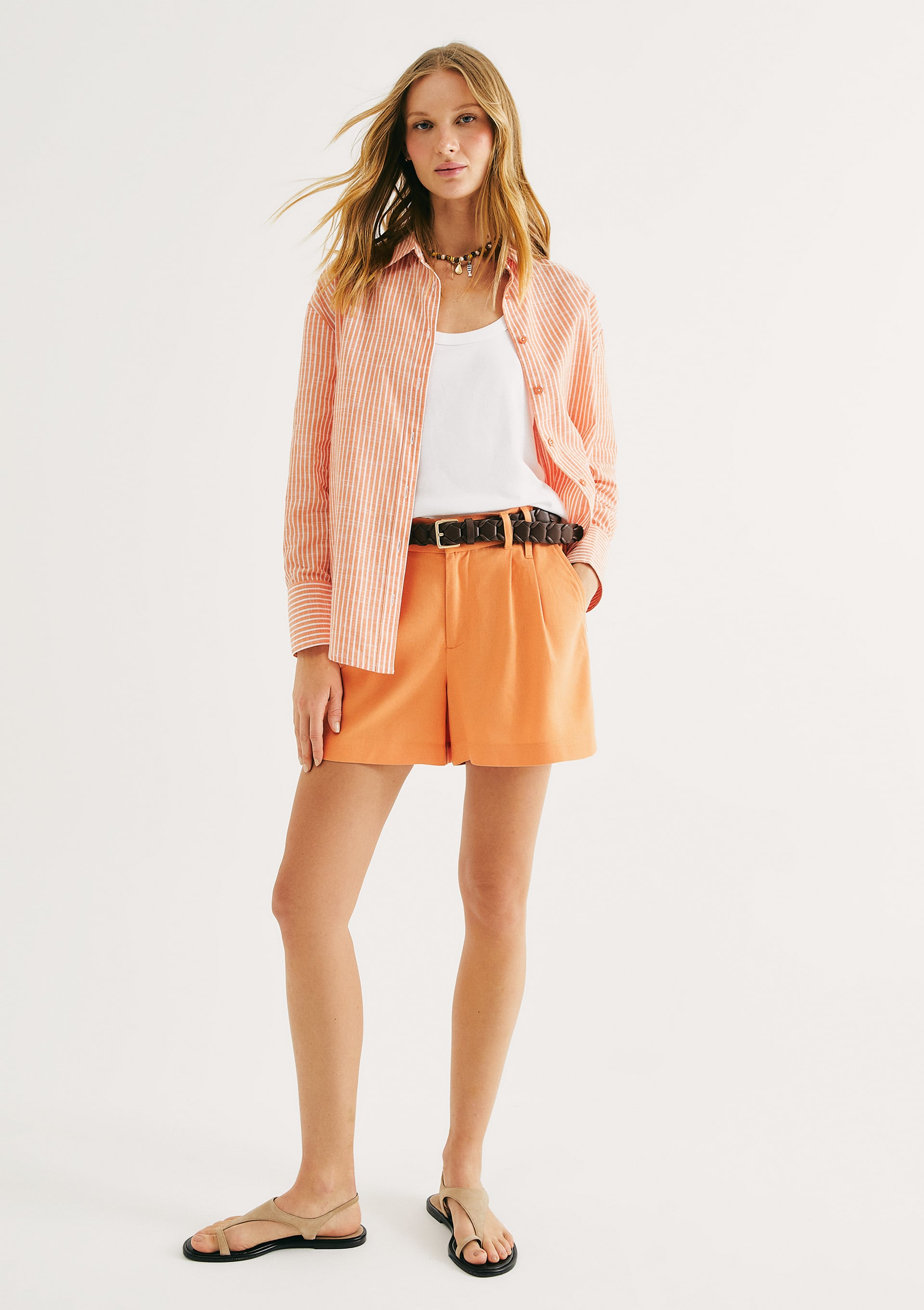 Shorts Feminino De Alfaiataria Em Linho - Laranja