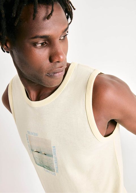 Regata Básica Masculina Regular com Estampa - Amarelo — Hering