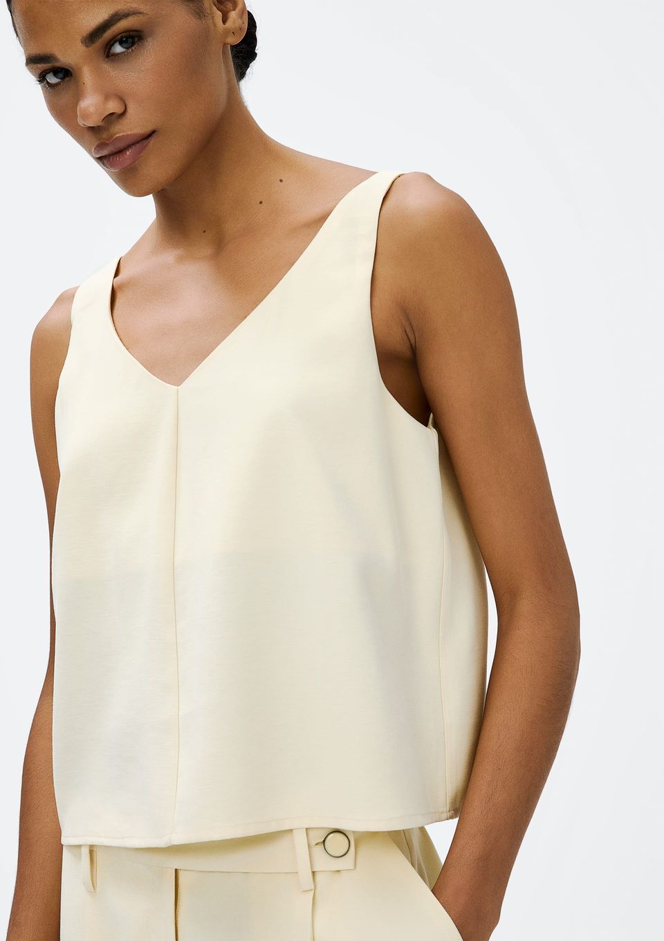 Regata Feminina Decote V Peachtouch - Creme