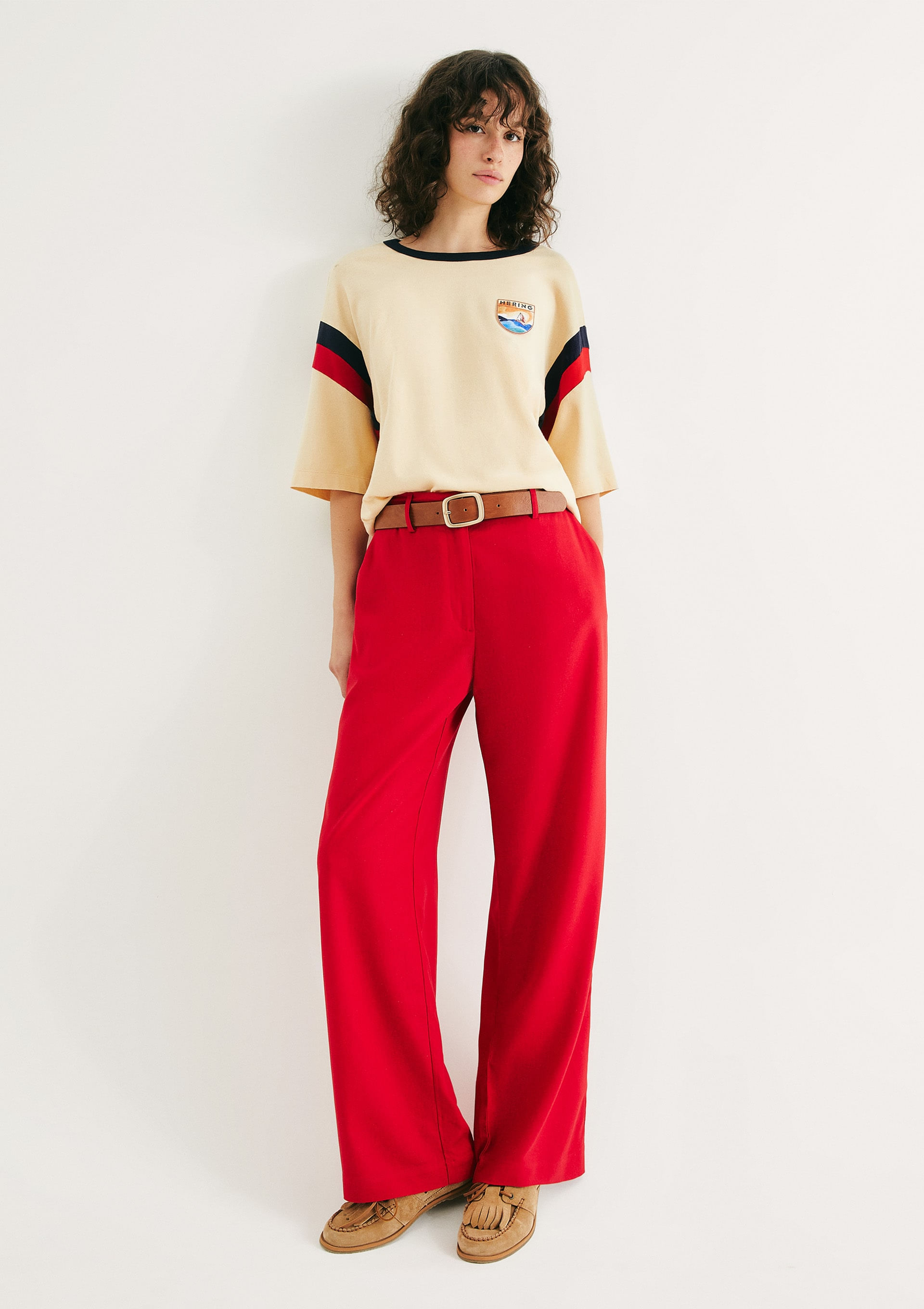 Calça Feminina Reta Em Tecido Rústico - Vermelho