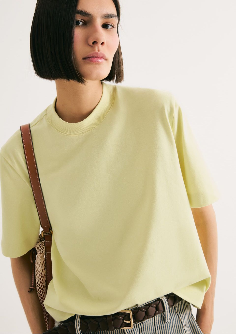 Camiseta Básica Feminina Manga Curta Mid - Amarelo