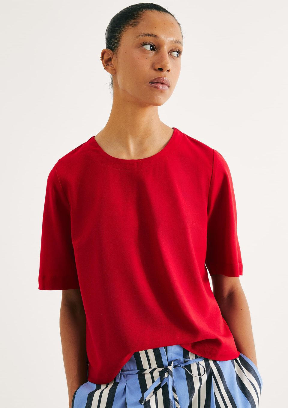 Blusa Feminina Manga Média com Linho - Vermelho