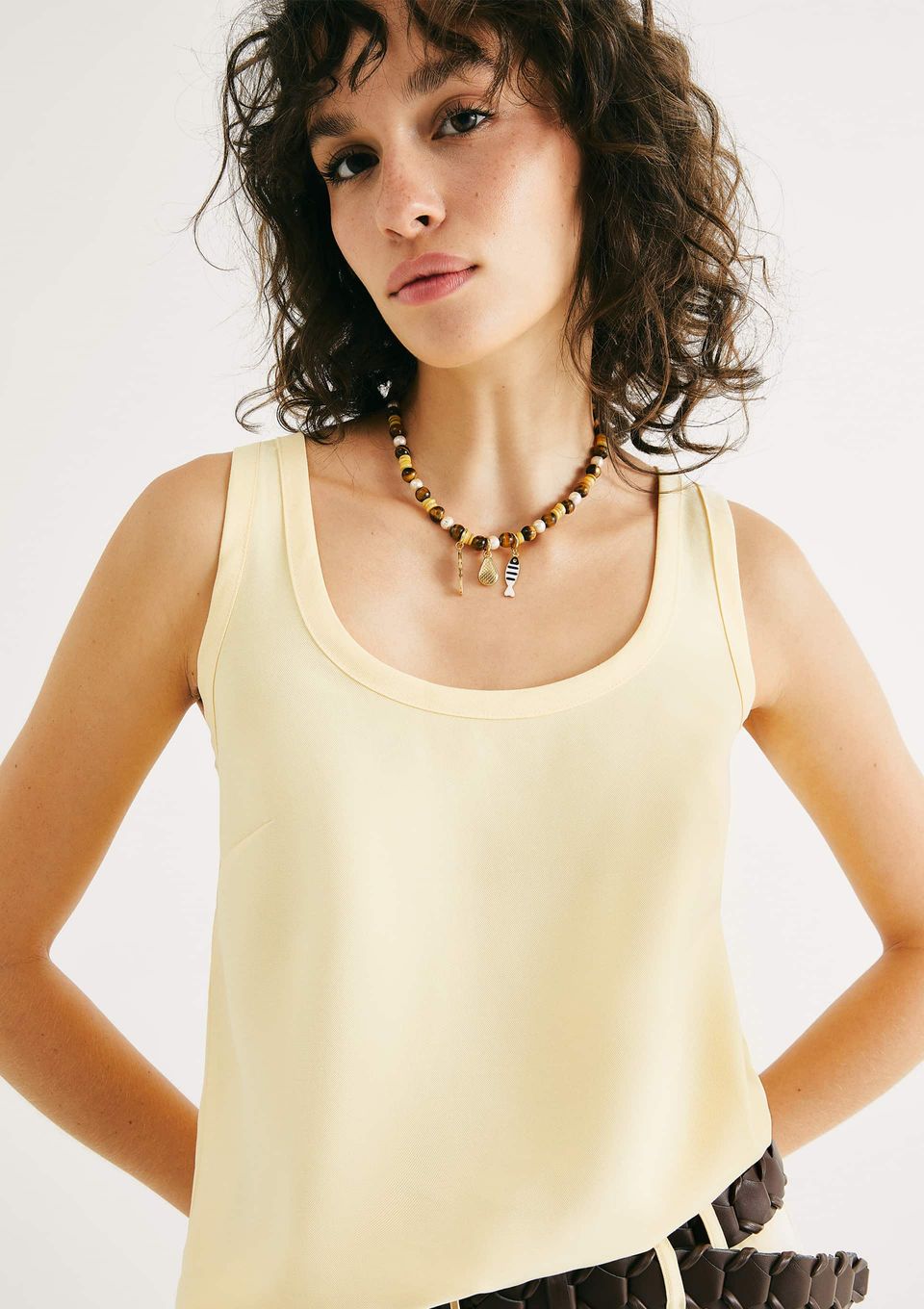 Regata Feminina Decote U em Peach Touch - Amarelo