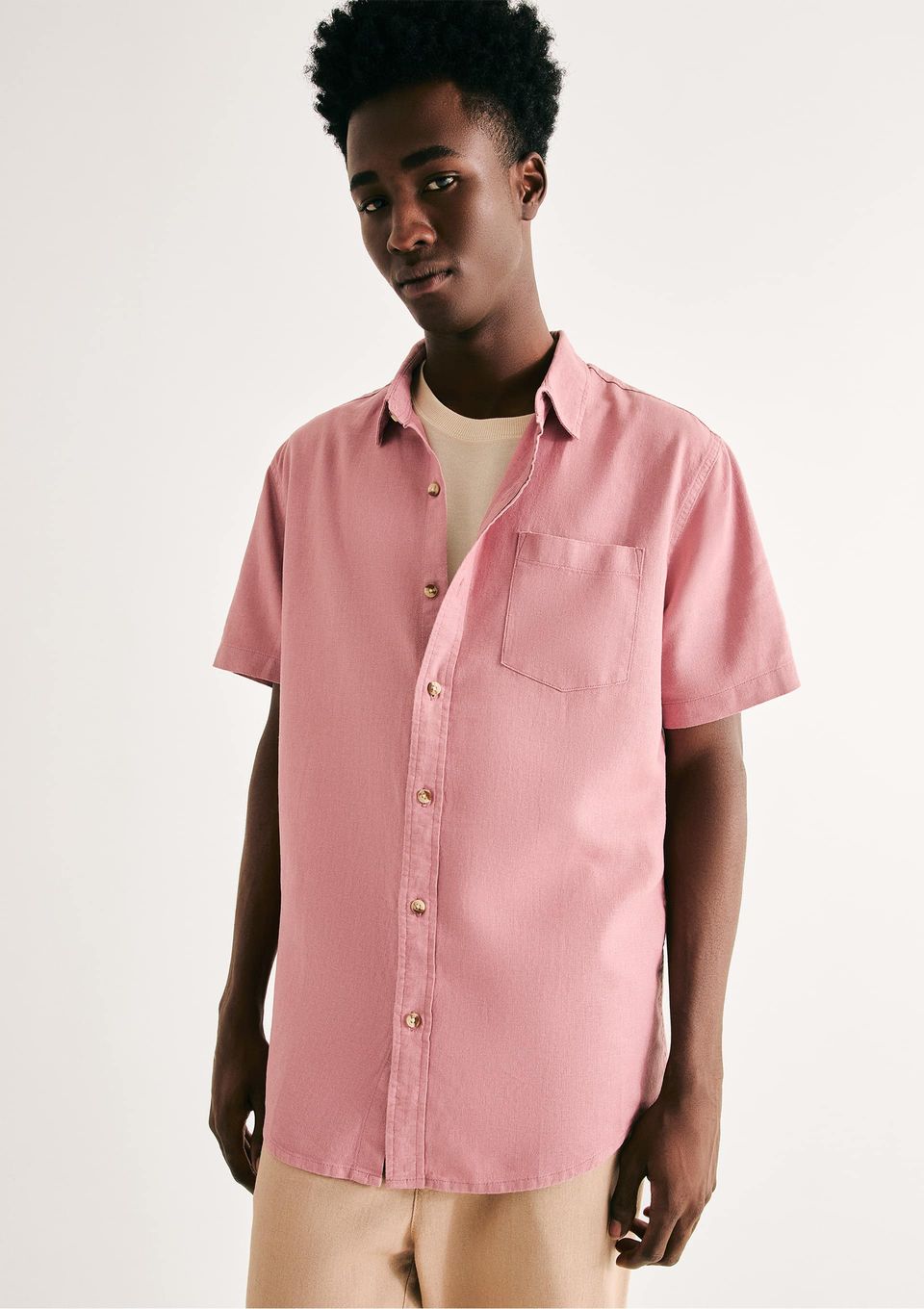 Camisa Básica Masculina Manga Curta em Linho - Rosa