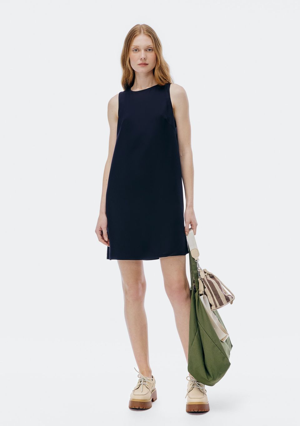 Vestido Curto em Viscose - Preto